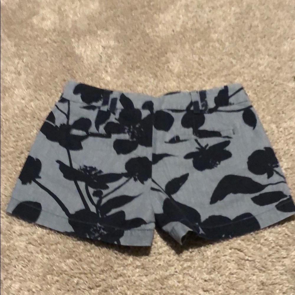 LOFT floral print linen shorts - Picture 2 of 3